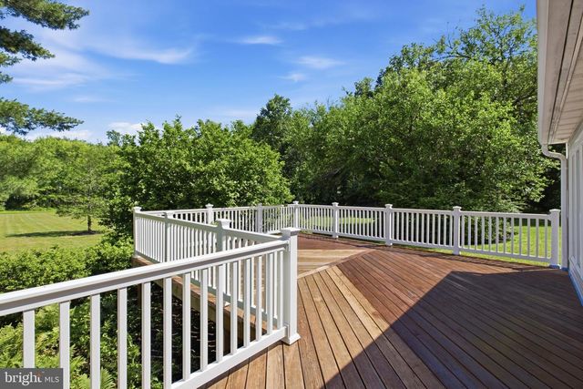 6338 STUMP RD, Pipersville, PA 18947