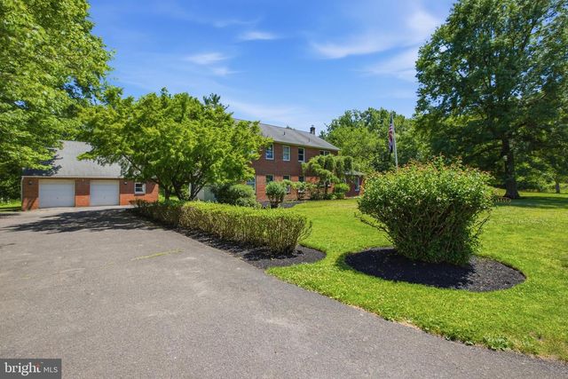 6338 STUMP RD, Pipersville, PA 18947