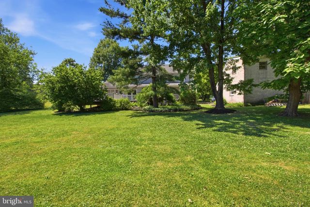 6338 STUMP RD, Pipersville, PA 18947