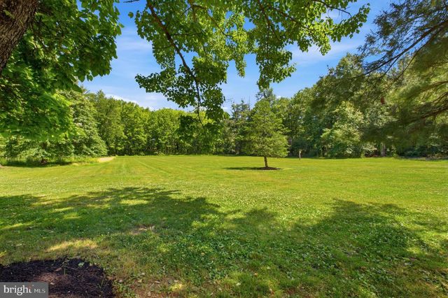 6338 STUMP RD, Pipersville, PA 18947