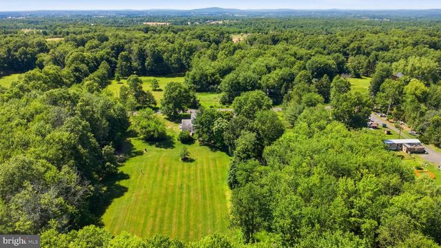 6338 STUMP RD, Pipersville, PA 18947