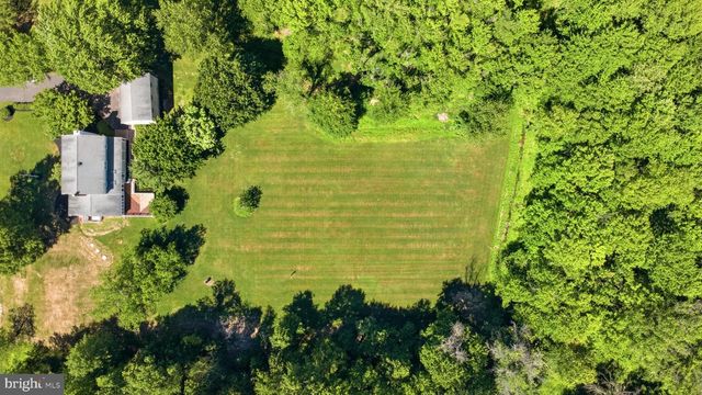 6338 STUMP RD, Pipersville, PA 18947