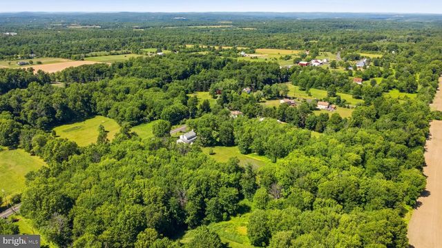 6338 STUMP RD, Pipersville, PA 18947