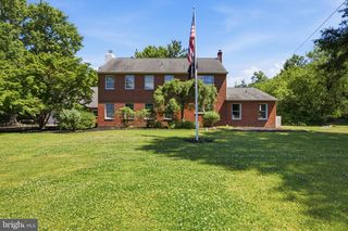 6338 STUMP RD, Pipersville, PA 18947