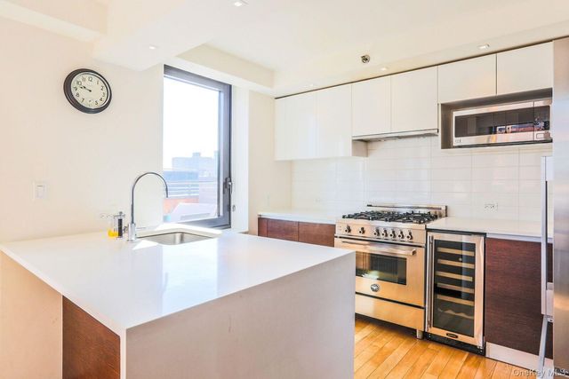 39-16 Prince Street 5A, Flushing, NY 11354