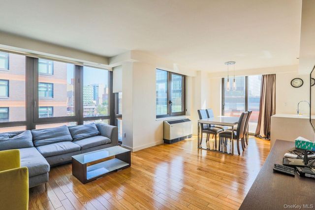 39-16 Prince Street 5A, Flushing, NY 11354