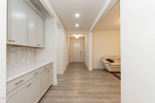 124 Clapper Lane, Holly Springs, NC 27540