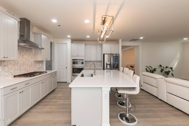 124 Clapper Lane, Holly Springs, NC 27540