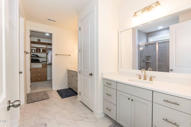 124 Clapper Lane, Holly Springs, NC 27540