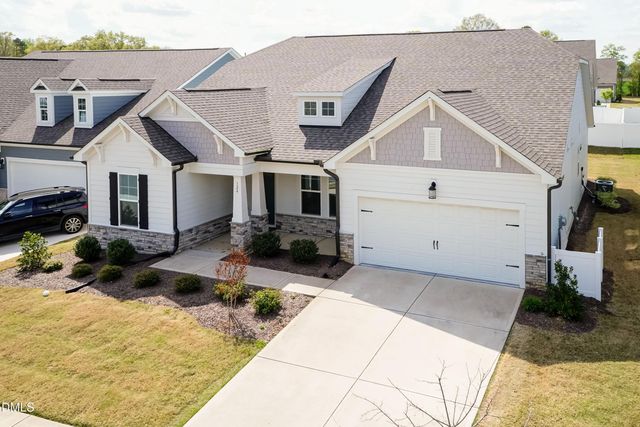 124 Clapper Lane, Holly Springs, NC 27540