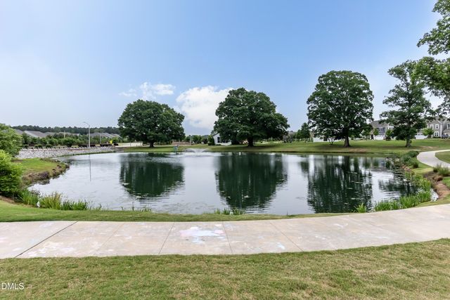 124 Clapper Lane, Holly Springs, NC 27540