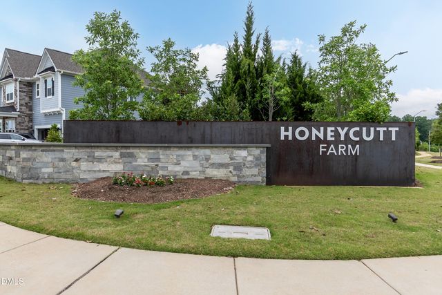 124 Clapper Lane, Holly Springs, NC 27540