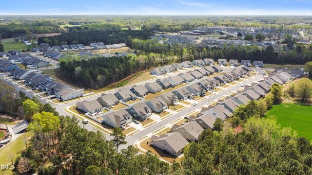 124 Clapper Lane, Holly Springs, NC 27540