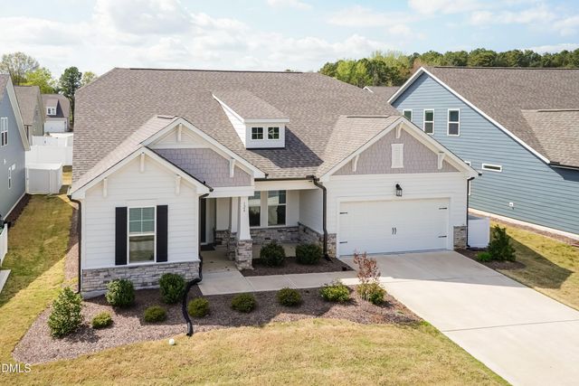124 Clapper Lane, Holly Springs, NC 27540