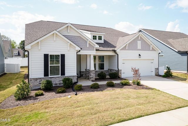 124 Clapper Lane, Holly Springs, NC 27540