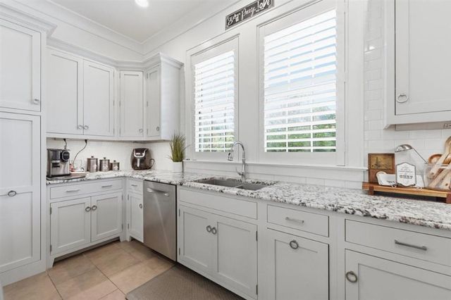 2005 Jabez Drive, Lake Charles, LA 70601