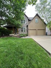 17519 W 157th Terrace, Olathe, KS 66062
