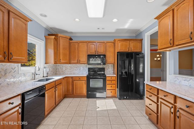 134 Waterston Way, Clinton, TN 37716