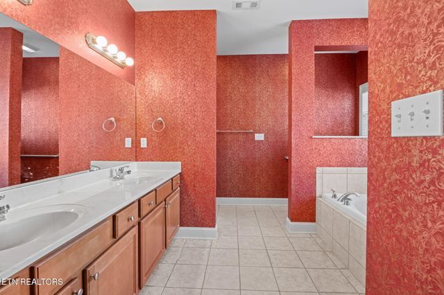 134 Waterston Way, Clinton, TN 37716