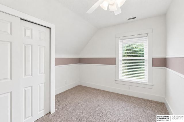 6233 Pacific Street, Omaha, NE 68106