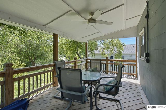 6233 Pacific Street, Omaha, NE 68106