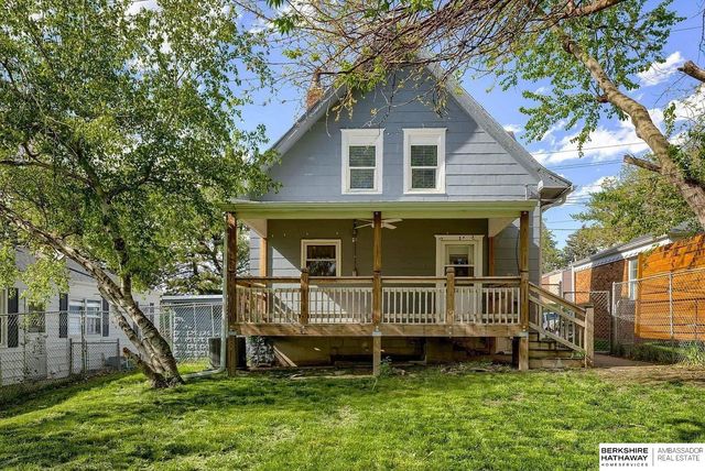 6233 Pacific Street, Omaha, NE 68106