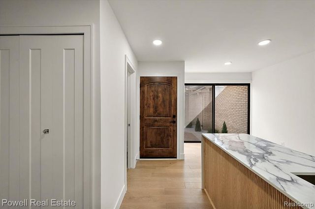 1106 Timberview Trail, Bloomfield Hills, MI 48304