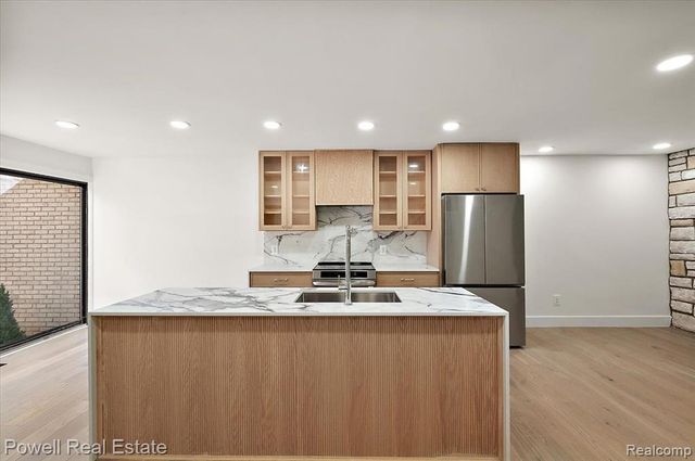 1106 Timberview Trail, Bloomfield Hills, MI 48304