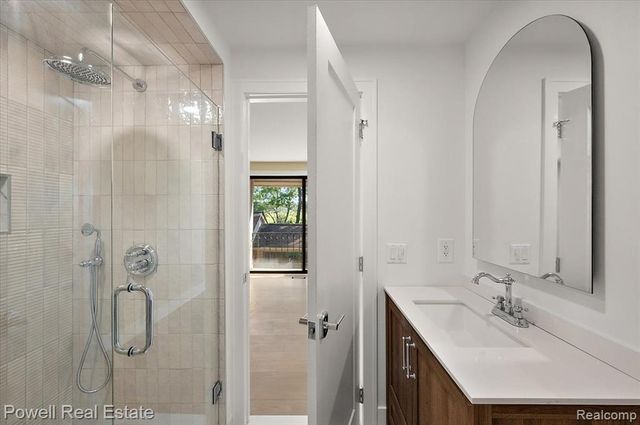 1106 Timberview Trail, Bloomfield Hills, MI 48304