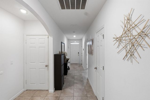 692 SW Paar Drive, Port St. Lucie, FL 34953
