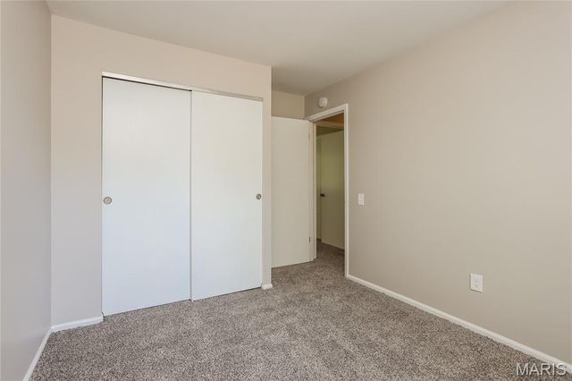18 River Bluff Drive, St Peters, MO 63376