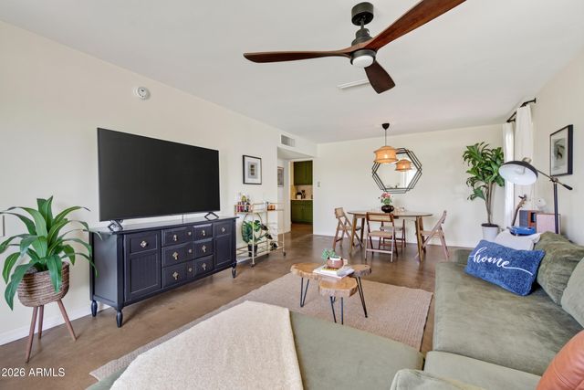 1938 W WELDON Avenue, Phoenix, AZ 85015