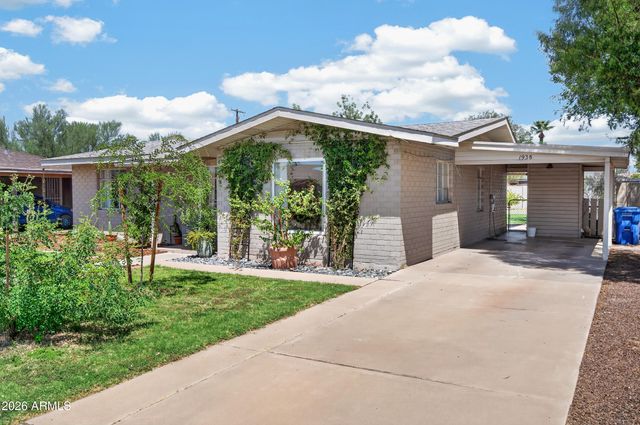 1938 W WELDON Avenue, Phoenix, AZ 85015