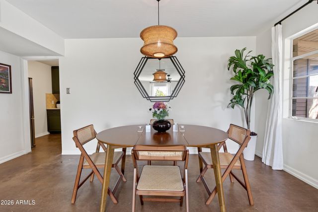 1938 W WELDON Avenue, Phoenix, AZ 85015