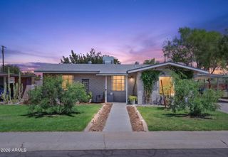 1938 W WELDON Avenue, Phoenix, AZ 85015