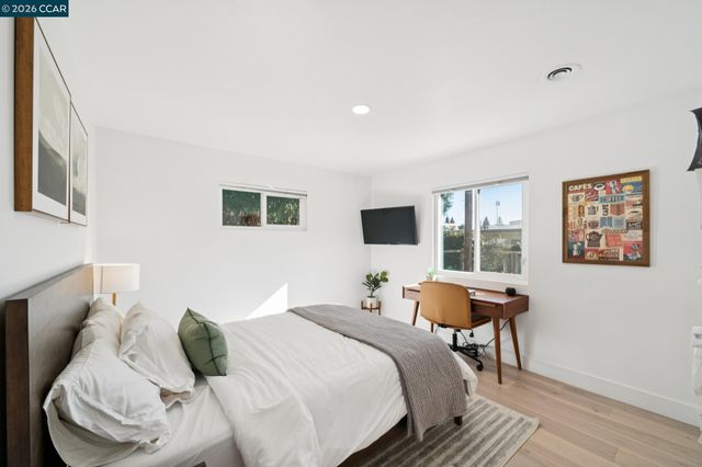 3268 Park Ln, Lafayette, CA 94549