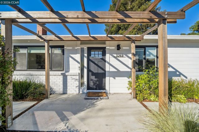 3268 Park Ln, Lafayette, CA 94549