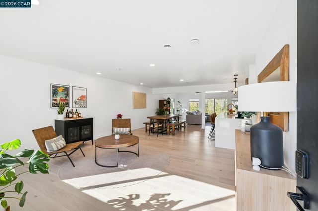 3268 Park Ln, Lafayette, CA 94549