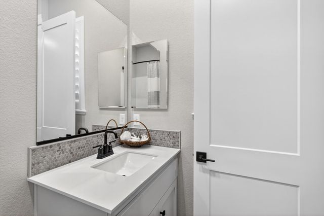 1649 Donner Lane, Lincoln, CA 95648