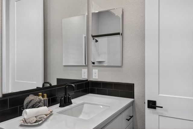 1649 Donner Lane, Lincoln, CA 95648