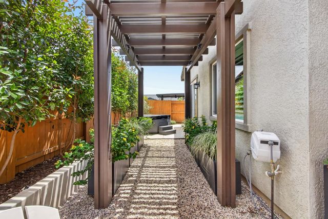 1649 Donner Lane, Lincoln, CA 95648