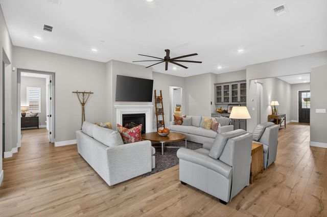 1649 Donner Lane, Lincoln, CA 95648