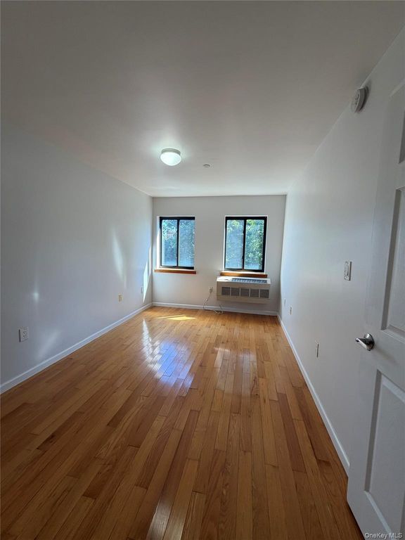 112-26 38th Avenue 4A, Corona, NY 11368 — photo 3