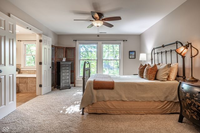 385 S Sixth Street, Zionsville, IN 46077