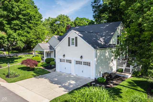 385 S Sixth Street, Zionsville, IN 46077