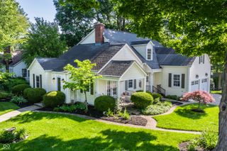 385 S Sixth Street, Zionsville, IN 46077