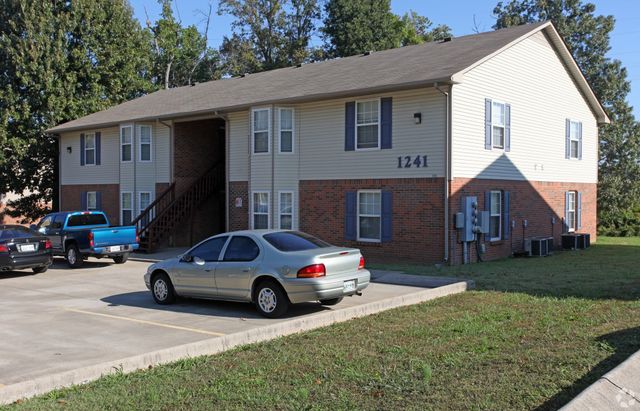 1208 Parkway Pl Apt B, Clarksville, TN 37042