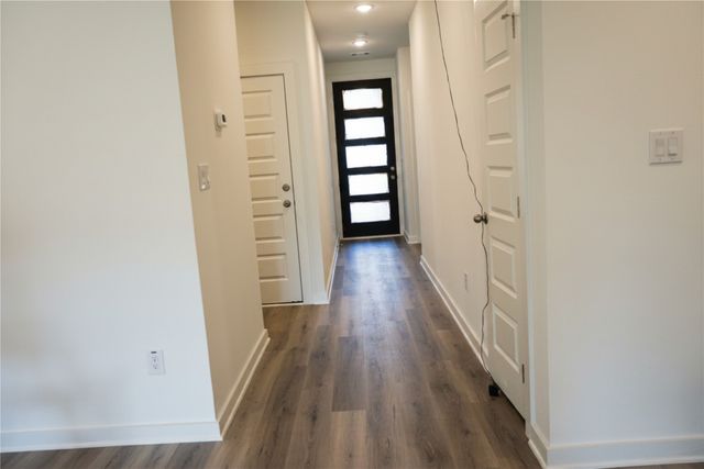 317 White Star Lane, Dallas, TX 75217