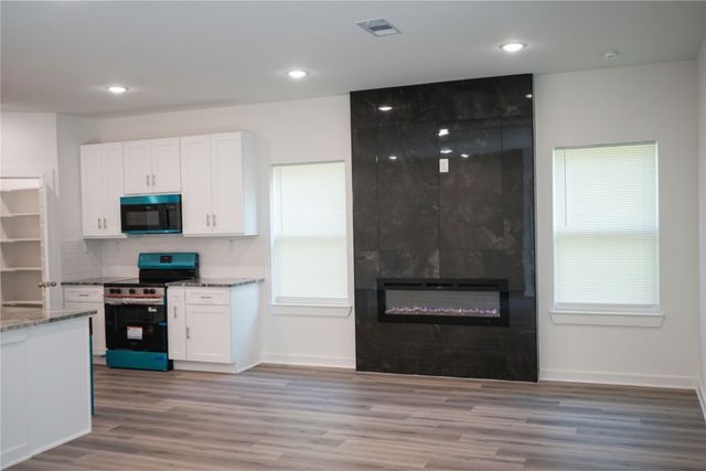 317 White Star Lane, Dallas, TX 75217