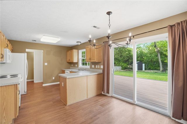 120 McDaniels Lane, Springboro, OH 45066